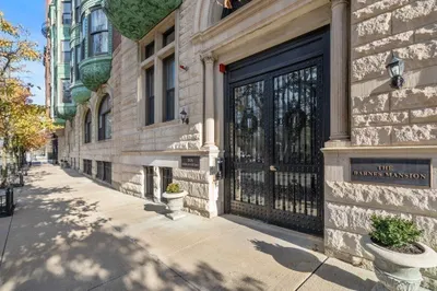 10 Charlesgate E #302