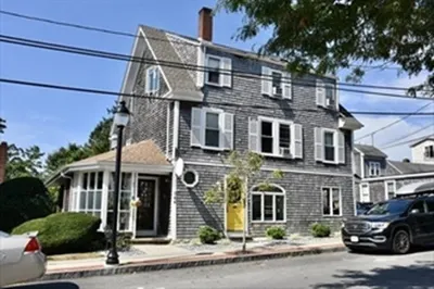 346 Elm St #3 1