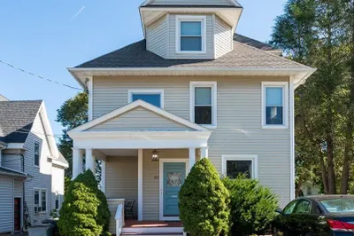28 Byron Street #1 1