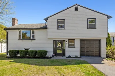 4 Dunham Rd