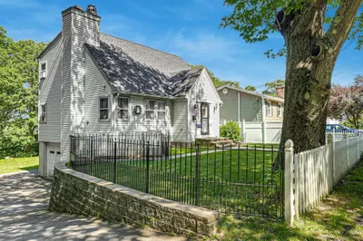 14 Gothic Ave