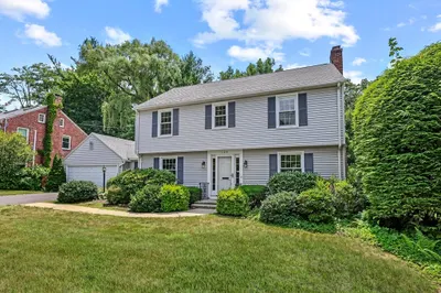 125 Pleasantview Avenue