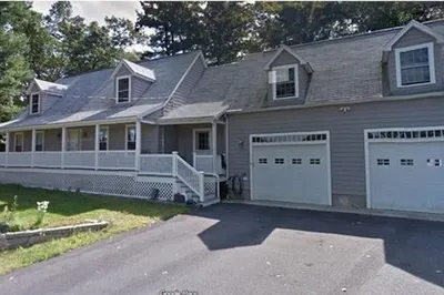 2 Woodside Dr #1 1