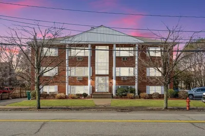 924 Main Street #27