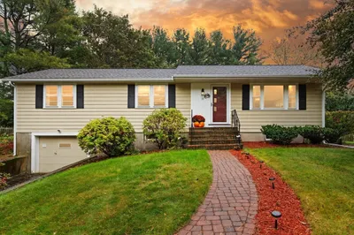 33 Longmeadow Ln 1