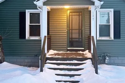 137 Mapleshade Ave 1