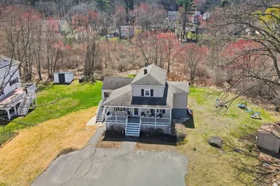 61 Ruth Ave