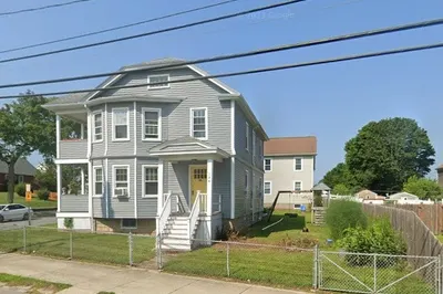 384 Main Street 1