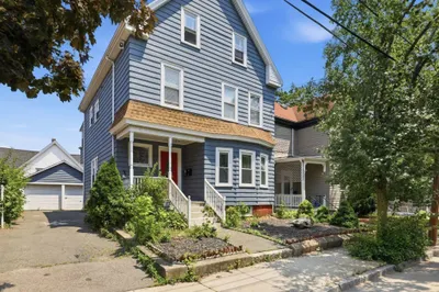 15 Waverly Ave 1
