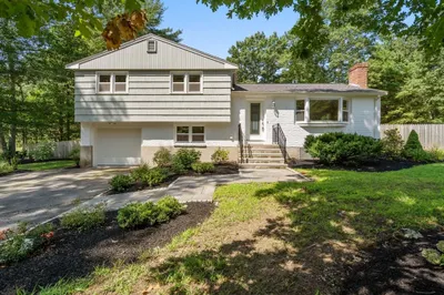 253 Oak Street 1