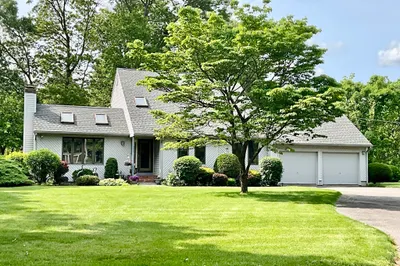 282 West Ave 1