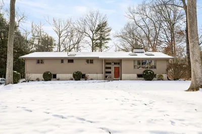 84 Brookhaven Drive 1