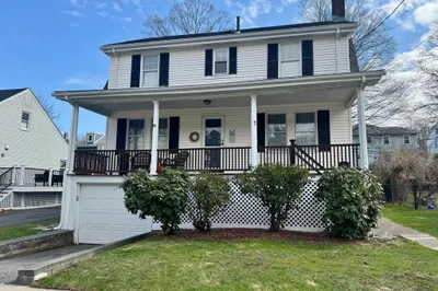 7 Burrwood Rd