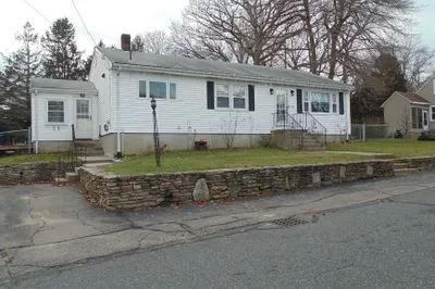 36 Madden Ave