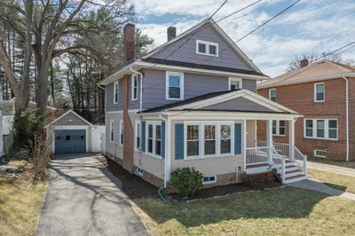 322 W Franklin St 1