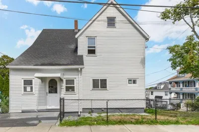 77 Cottage Ave