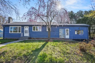 11 Kinglet Dr
