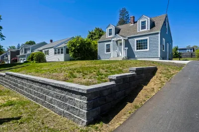 72 Chesterfield Ave