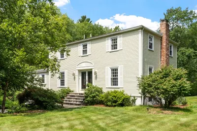 18 Farrwood Dr 1