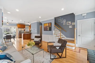 859 Adams St #859