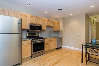 16 Cross St. East St #1
