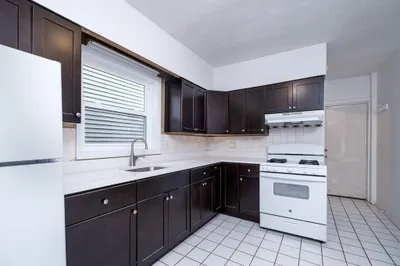 3 Dell St #1