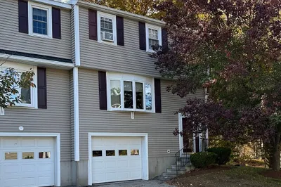 30 Lexington Rd #30