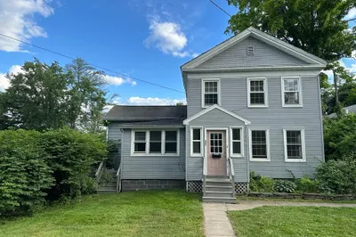 487 Main St 1