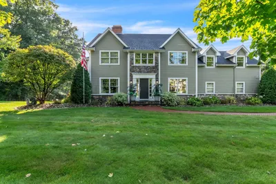 11 Echo Hill Road