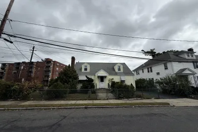 19 Brookdale Rd 1