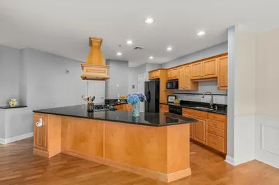 10 Northwood Drive #301 1