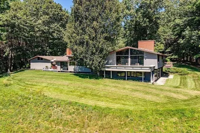 154 Balls Hill Rd 1