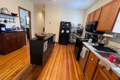 871 South St #2