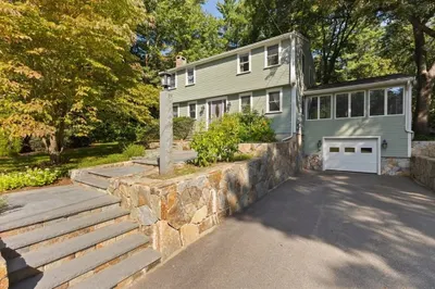 4 Karol Drive 1