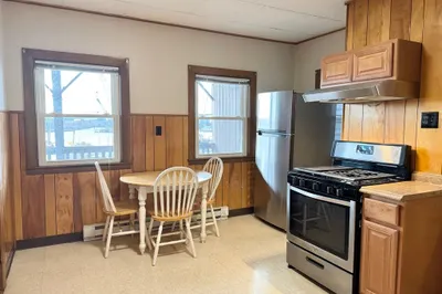368 Meridian St #3