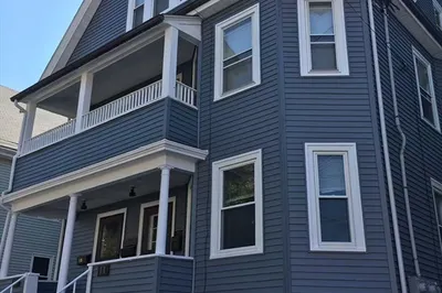 111 Wellington St #1 1