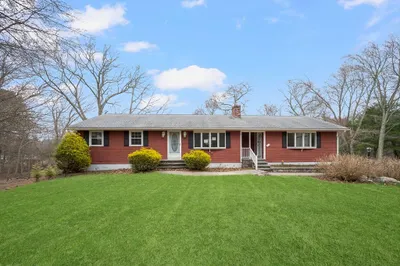 42 Ledge Rd