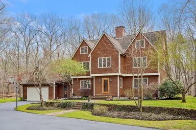 38 R Pond St 1