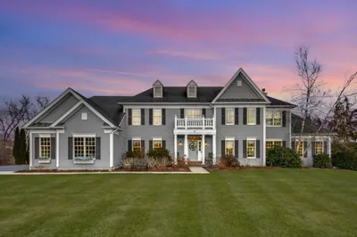 8 Valley View Drive