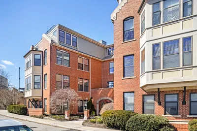 74 Kent Street #C3 1