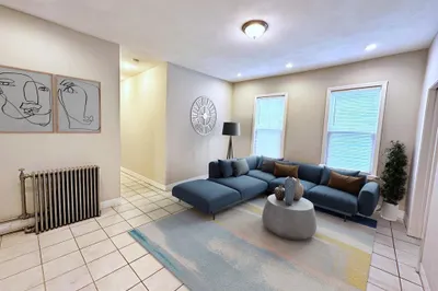 92 Webster St #3