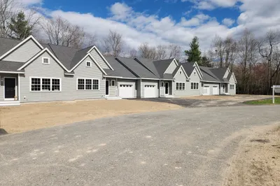 34 Four Seasons Drive #32 1