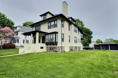 25-27 Florence Ave #2 1