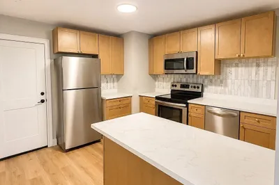52 N St #1 1