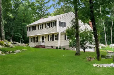 42 Country Club Rd 1