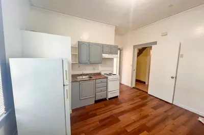 9 Weld Ave #1