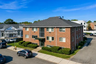 195 Salem Street #24 1