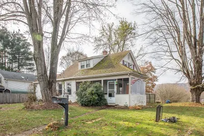 1026 Chestnut St. 1
