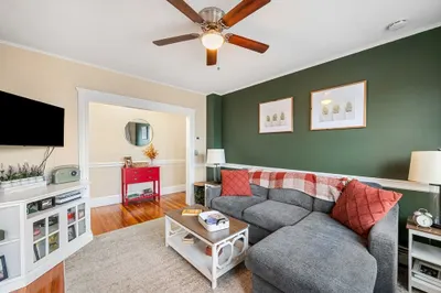 25 Roslyn St #15