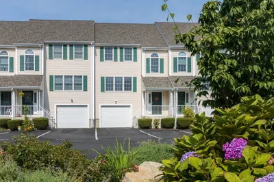 37 Dennis St #11